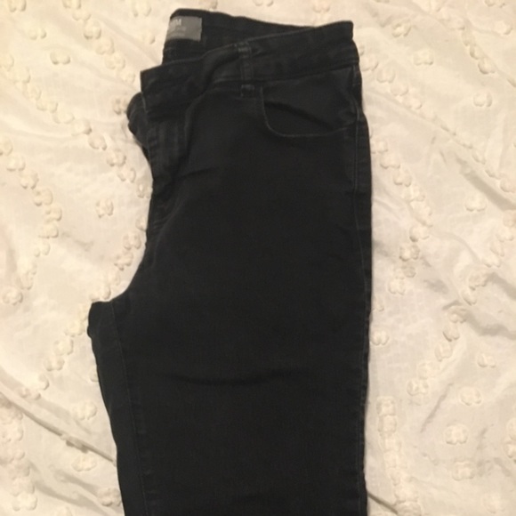 Black Pants - Picture 5 of 5